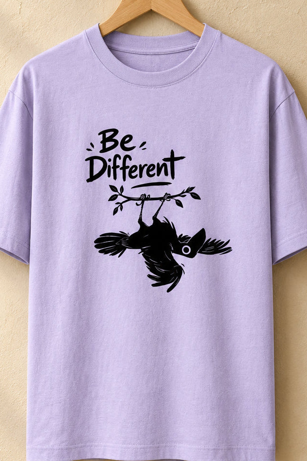 Be Different | Oversized T-Shirt
